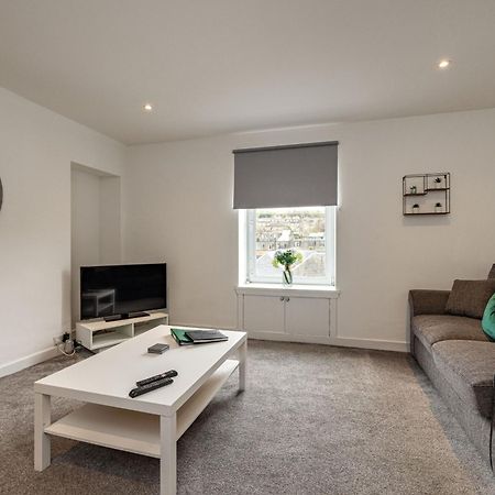 Town Centre Apartment Хоик Экстерьер фото