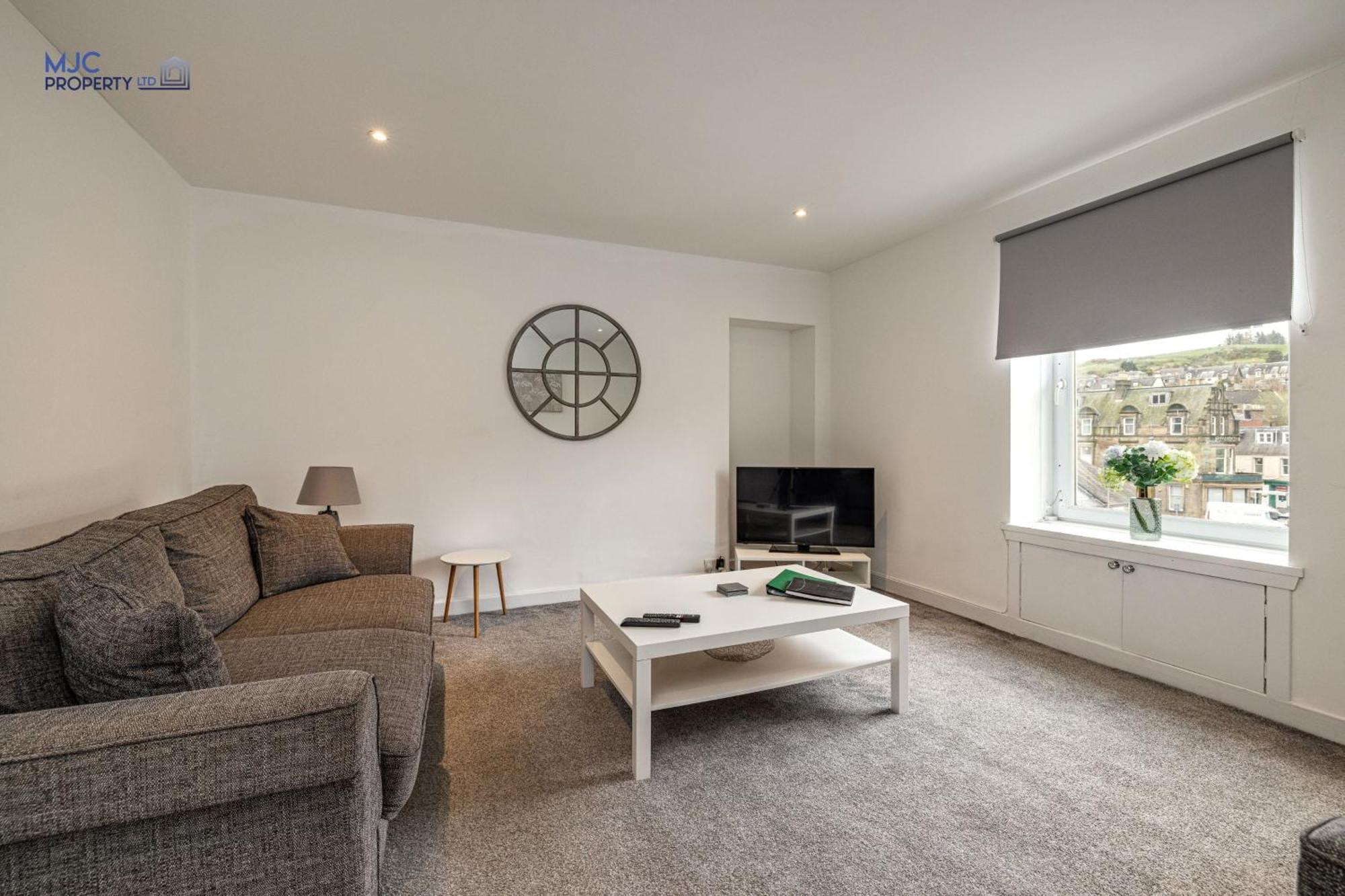 Town Centre Apartment Хоик Экстерьер фото