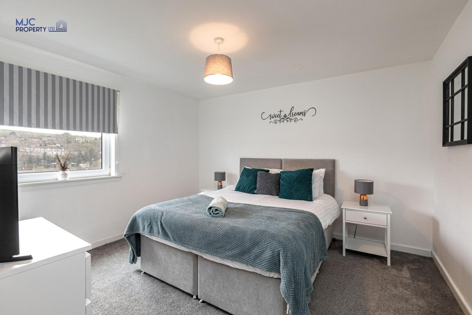 Town Centre Apartment Хоик Экстерьер фото
