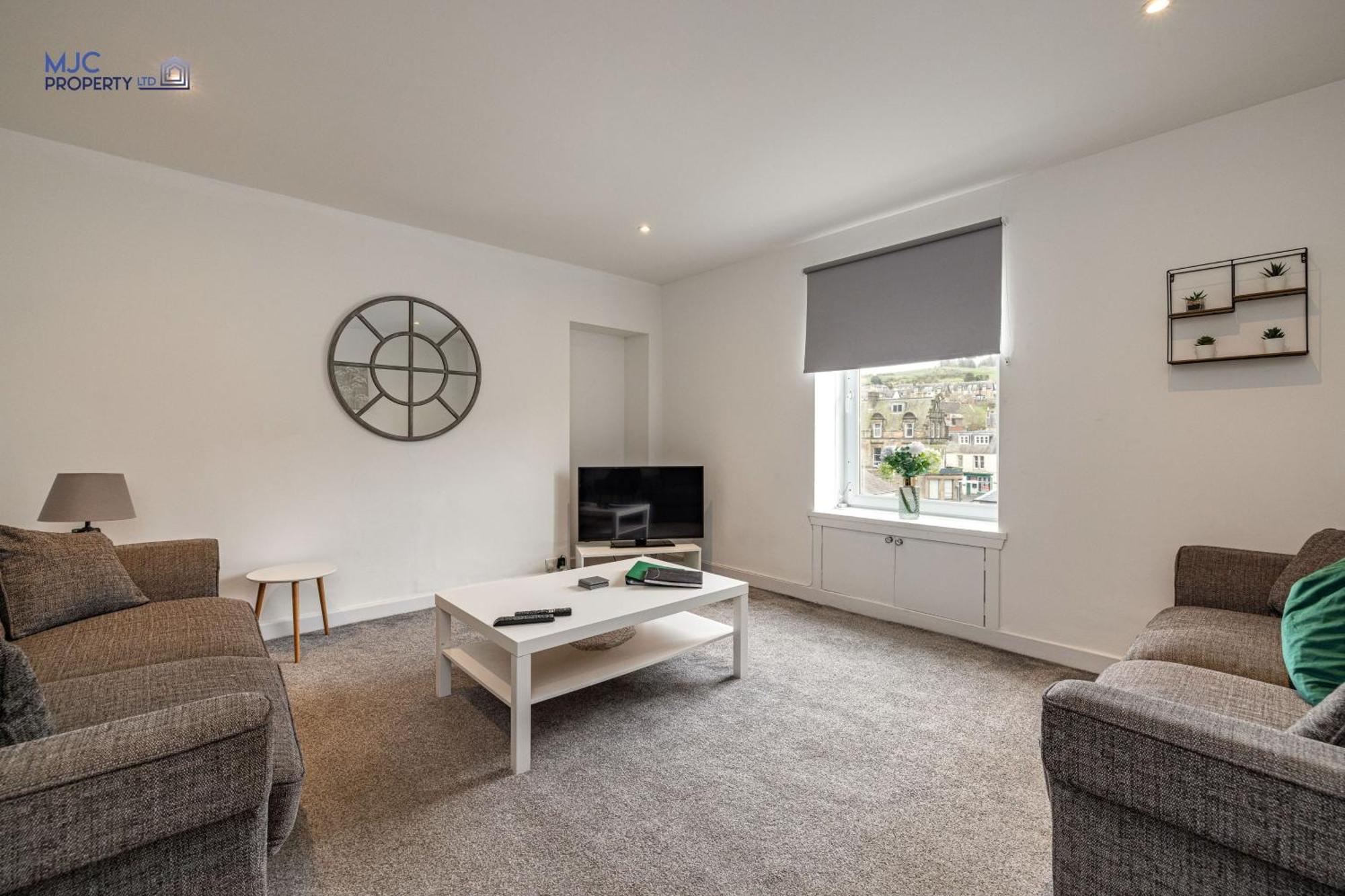 Town Centre Apartment Хоик Экстерьер фото